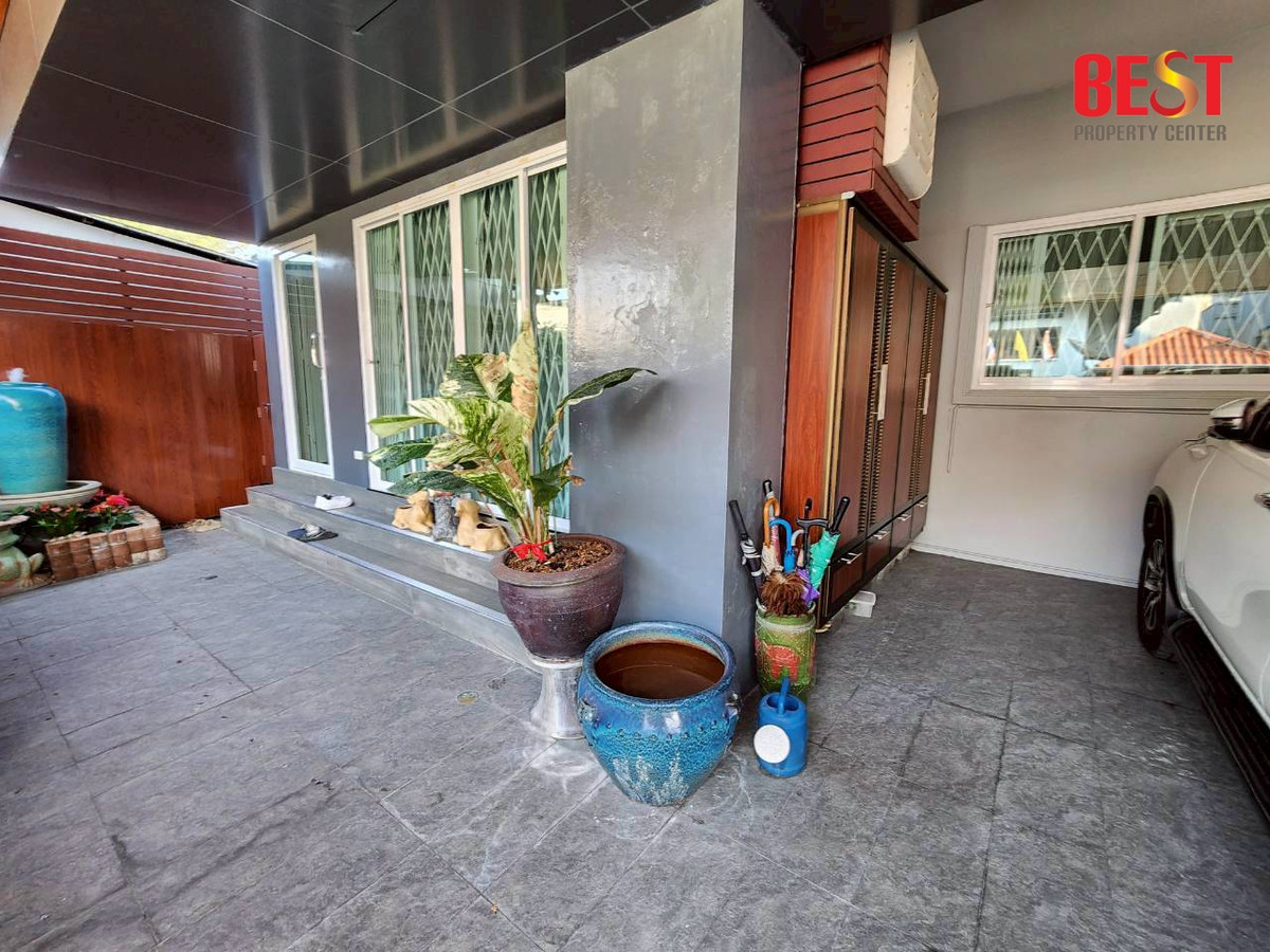 🏡 ขายบ้านเดี่ยว 4 ชั้น มบ.เสรี พระราม 9 ซอย 43 หรือ เข้าซอย 45 ก็ได้ บ้านอยู่ต้นซอย ใกล้ The Nine พระราม 9 เพียง 700 เมตร