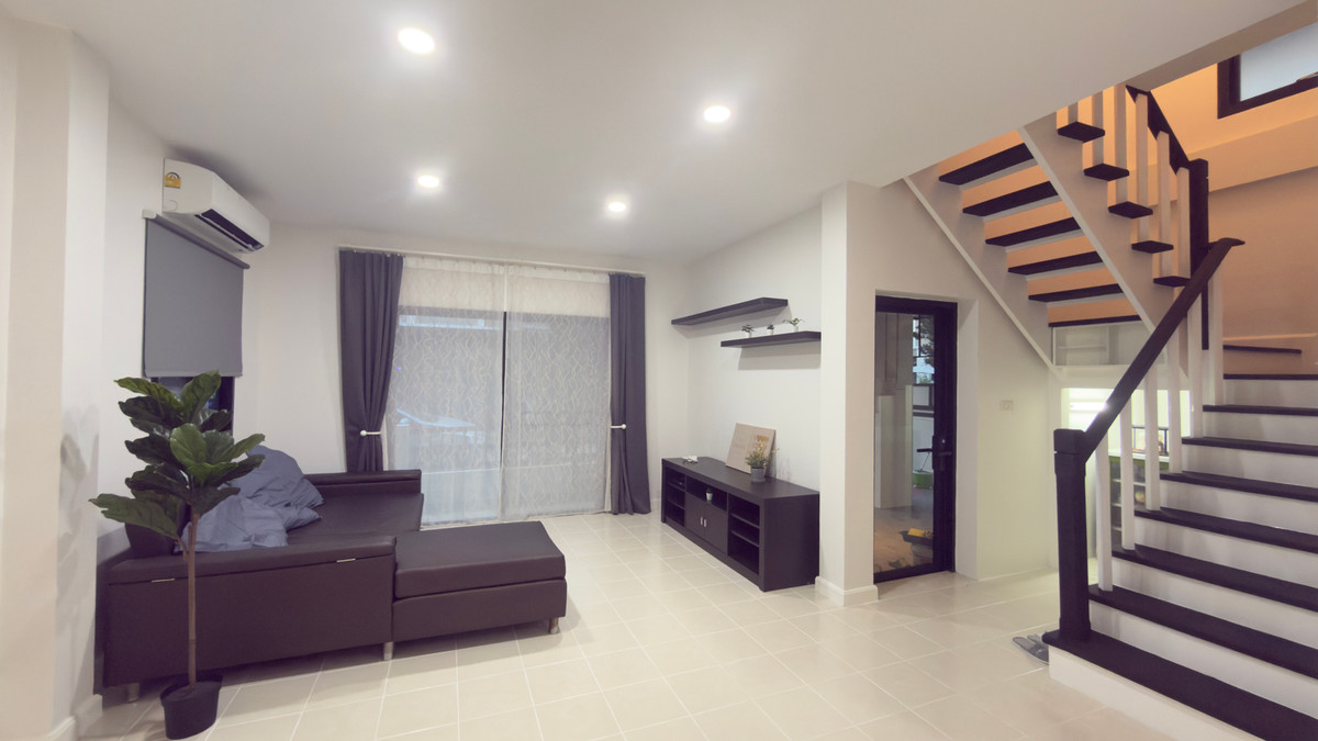 รับผ่อนตรง ขาย บ้าน พร้อมพัฒน์ 1 รามอินทรา ต้นโครงการ พื้นที่ใช้สอยเยอะ แอร์ 5 ตัว ใกล้ โรงเรียนสาธิตพัฒนา หรือ เลิร์นสาธิตพัฒนา ใกล้ทางด่วน จตุโชติ กู้ได้เต็ม หรือ ผ่อนตรงได้