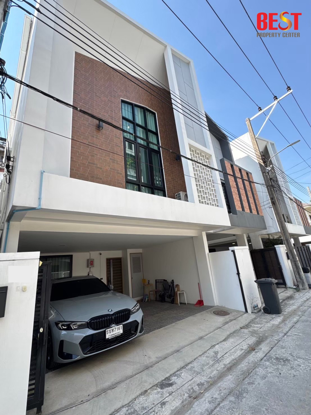 ขายบ้าน ใจกลาง สุขุมวิท 101/1 หรือ วชิรธรรมสาธิต 42 เดินทางสะดวก เหมาะสำหรับพักอาศัย Office คาเฟ่ หรือ ลงทุน ปล่อยเช่า