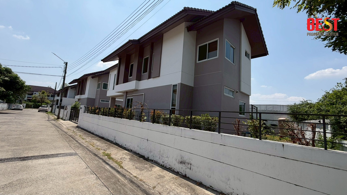 บ้านเดี่ยว แปลงใหญ่ 80 ตร.วา วิวคลอง หมู่บ้าน เดอะ ธารา ซ.พระยาสุเรนทร์ 35 รามอินทรา 109 ใกล้โรงเรียน โสมาภาพัฒนา ใกล้ ห้างแฟชั่น รามอินทรา