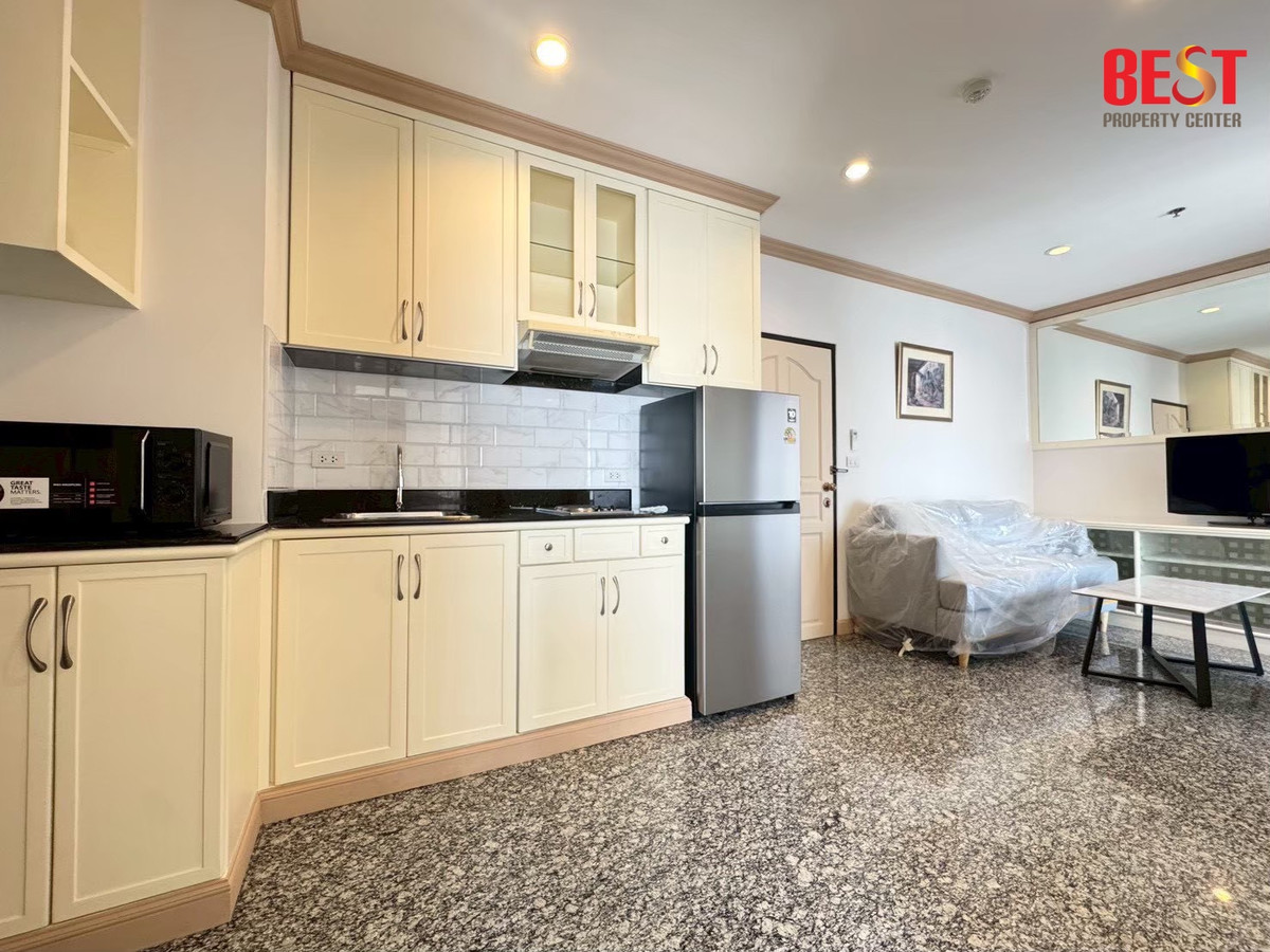 ขายคอนโดใกล้ BTS พญาไท รีโนเวทใหม่ใช้วัสดุอย่างดี ห้องใหญ่ 50 ตร.ม. 2 ห้องนอน 1 ห้องน้ำ  โครงการ ปทุมวันรีสอร์ท พร้อมเฟอร์และเครื่องใช้ไฟฟ้าอย่างดี