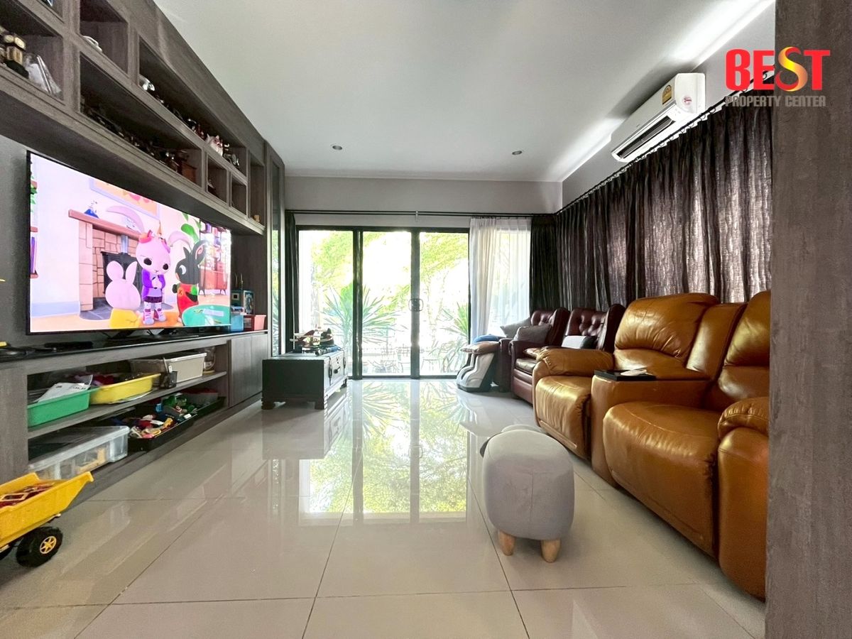 🔥ขายบ้านเดี่ยวหรู แปลงมุม โครงการบุราสิริ รังสิต ปทุมธานี | 90 ตร.วา | 4 ห้องนอน 5 ห้องน้ำ | ราคาพิเศษ! ขายบ้านเดี่ยว โครงการ บุราสิริ รังสิต ปทุมธานี (Burasiri Rangsit) บ้านแปลงมุม ขนาดใหญ่พิเศษ 90 ตร.วา แบบบ้านหรูที่สุดของโครงการ
