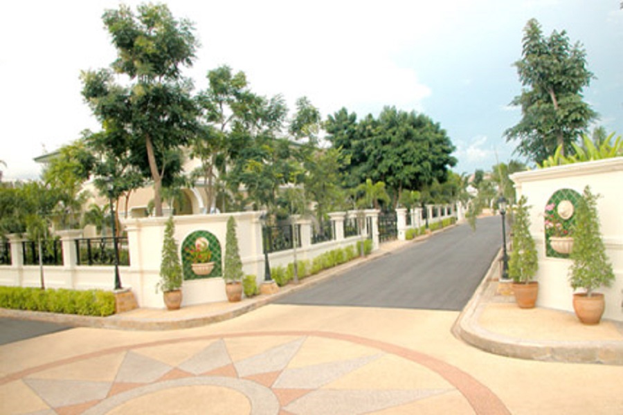 แลนด์-แอนด์-เฮ้าส์-พาร์ค-โคราช